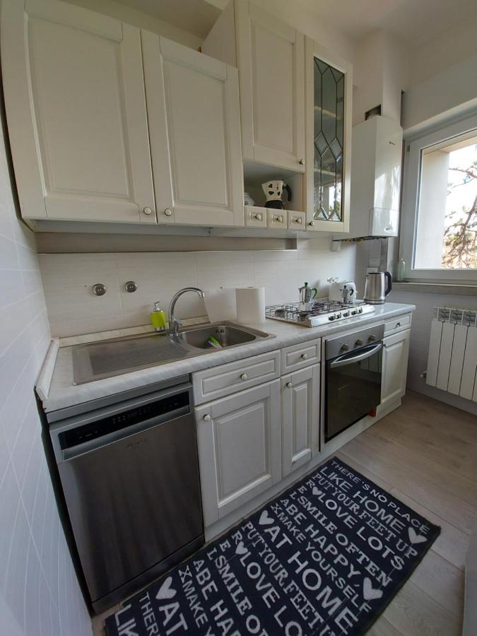 La Pineta - Delightful Small Apartment Near The City Center L'Aquila Exterior photo